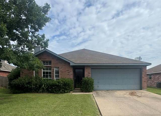 Property at 800 Rowdy Dr, Royse City, TX 75189, 3 beds, 2 baths