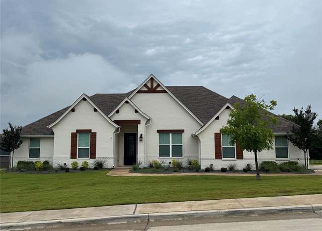 Property at 3324 Acorn Hill Trl, Weatherford, TX 76087, 4 beds, 2.5 baths
