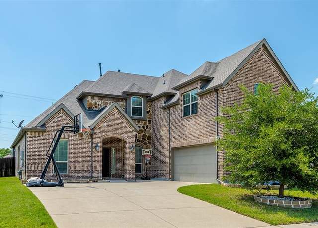 Property at 5301 Hidden Creek Rd, Garland, TX 75043, 5 beds, 4 baths