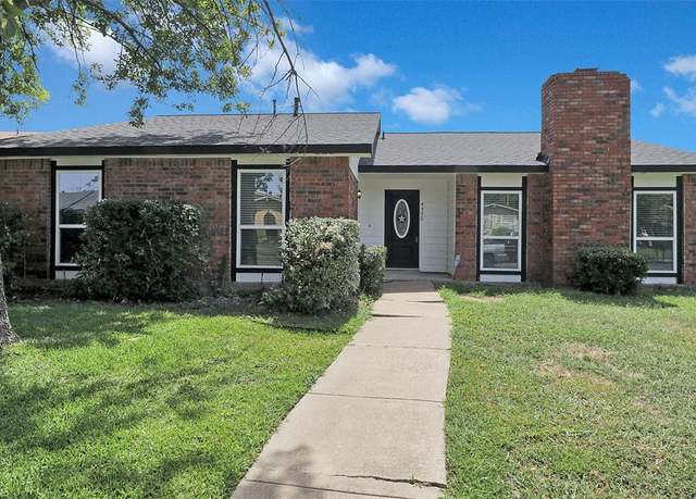 Property at 4320 Woodbluff Dr, Mesquite, TX 75150, 3 beds, 2 baths