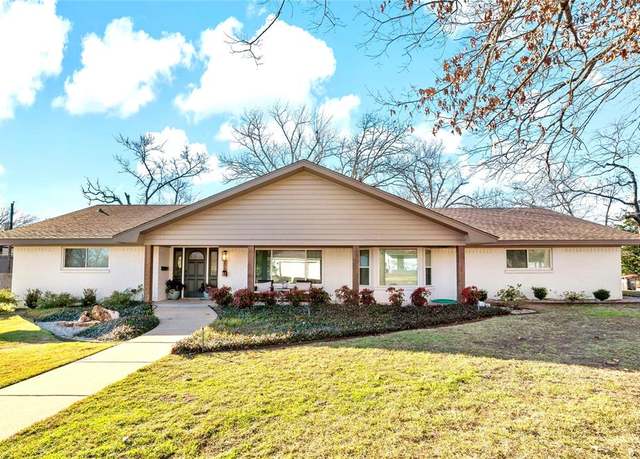 Property at 620 Twin Oaks Pl, Paris, TX 75460, 3 beds, 2 baths