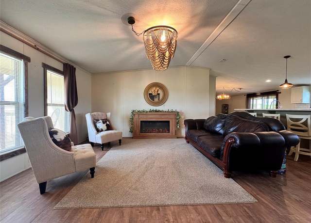 Property at 415 Lake Whitney Dr, Whitney, TX 76692, 4 beds, 3.5 baths