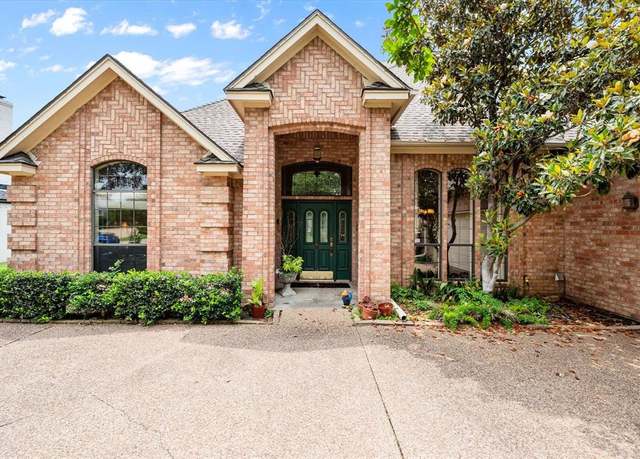 Property at 919 Riviera Dr, Mansfield, TX 76063, 4 beds, 3 baths