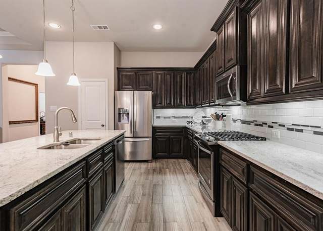 Property at 1816 Doves Landing Ln, Wylie, TX 75098, 4 beds, 3 baths