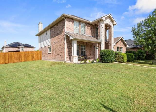 Property at 1701 Shawnee Trl, Allen, TX 75002, 5 beds, 2.5 baths