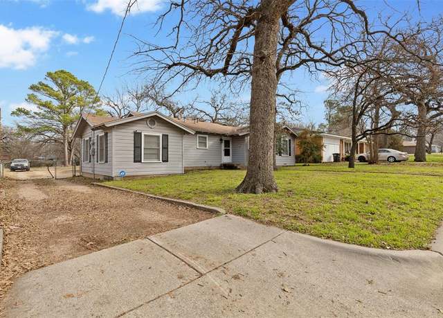 Property at 2325 Halbert St, Fort Worth, TX 76112, 3 beds, 1 bath