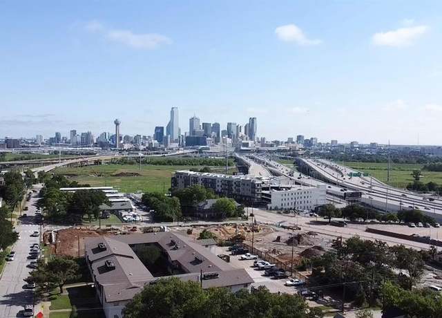 Property at 613 N Ewing Ave, Dallas, TX 75203, 3 beds, 1.5 baths
