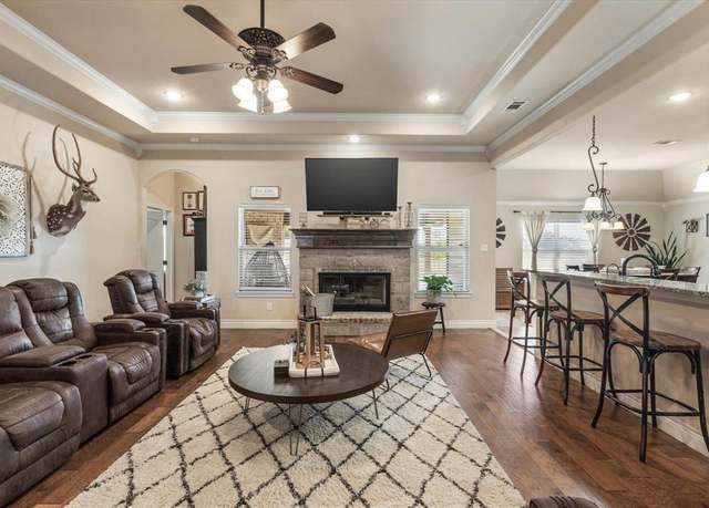 Property at 100 Mike Thornton Ct, Weatherford, TX 76088, 4 beds, 2 baths