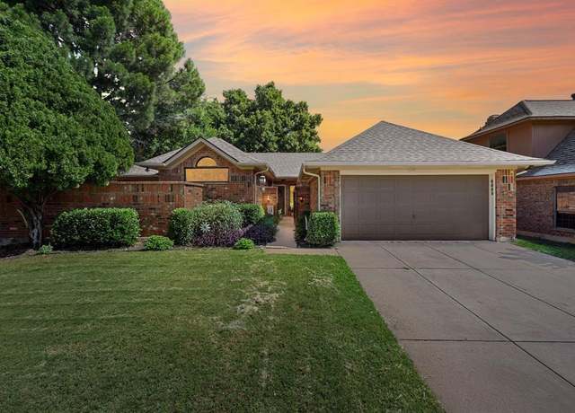 Property at 4009 Bradley Ln, Arlington, TX 76017, 3 beds, 2 baths