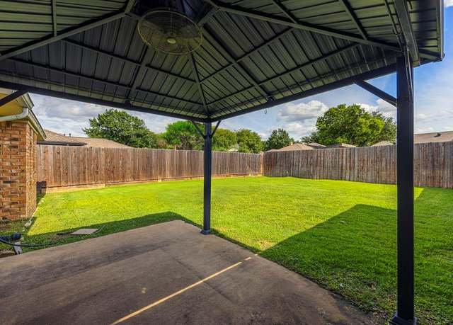 Property at 1302 N Trail Dr, Carrollton, TX 75006, 4 beds, 2.5 baths