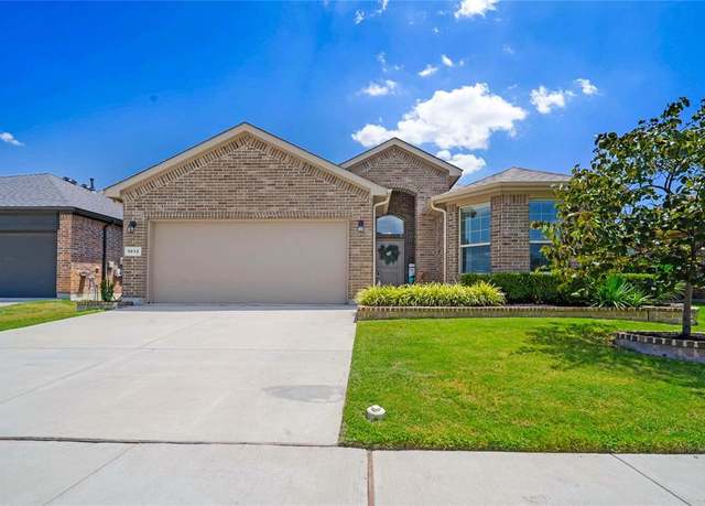 Property at 1012 Blooming Prairie Trl, Fort Worth, TX 76177, 4 beds, 2 baths