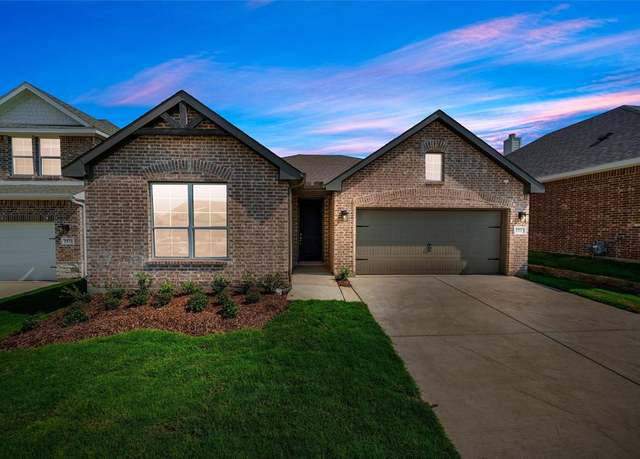 Property at 3513 Columbus St, Gainesville, TX 76240, 4 beds, 2 baths