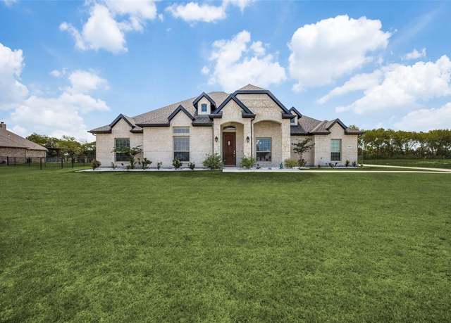 Property at 1028 Lynx Hollow Trl, Forney, TX 75126, 4 beds, 2 baths