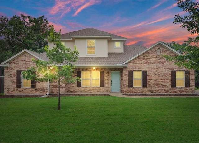 Property at 4007 Green Point Dr, Waco, TX 76710, 3 beds, 2.5 baths