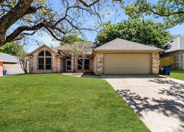 Property at 665 Cardinal Ridge Rd, Burleson, TX 76028, 4 beds, 2 baths