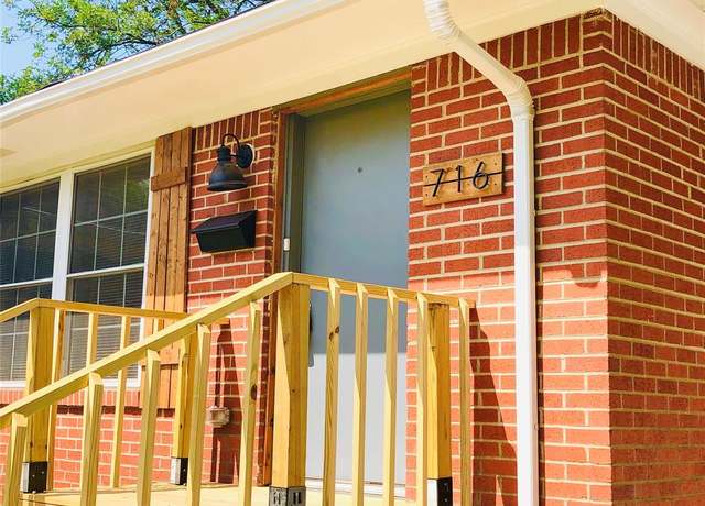 Property at 716 Kessler Blvd, Sherman, TX 75092, 2 beds, 1 bath