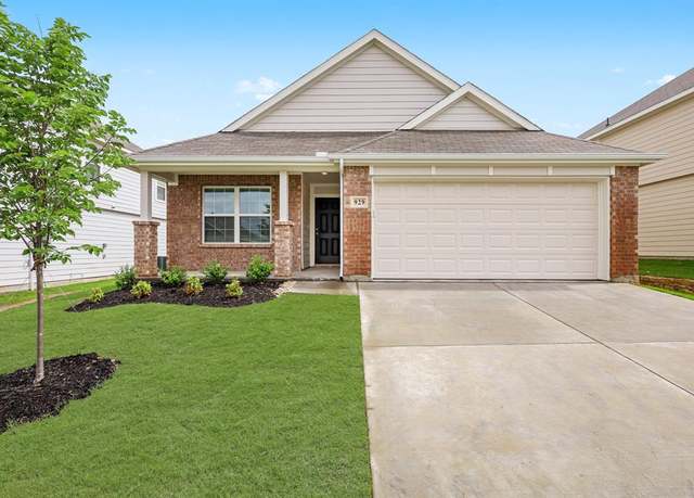 Property at 929 Rocket Plane Dr, Fort Worth, TX 76131, 3 beds, 2.5 baths