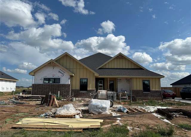 Property at 137 Blackhawk Rd, Abilene, TX 79602, 4 beds, 2 baths