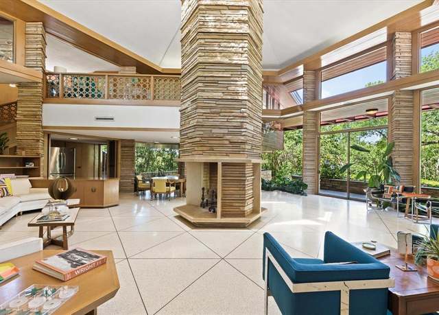 Property at 3720 Autumn Dr, Fort Worth, TX 76109, 6 beds, 4.5 baths