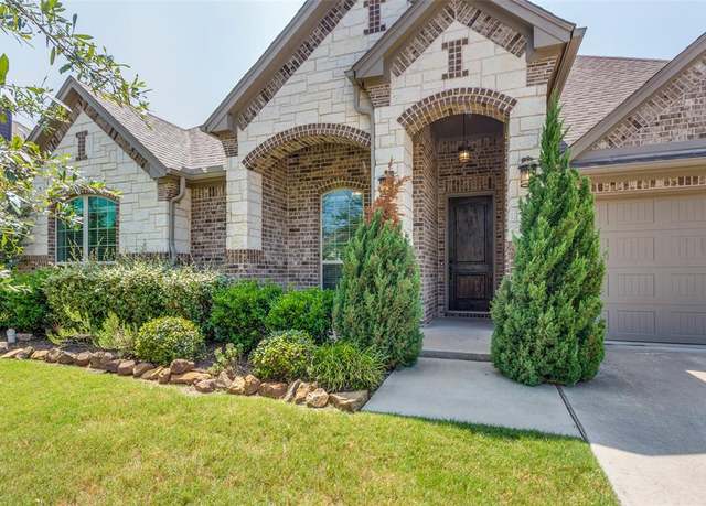 Property at 3920 Brookdale Rd, Benbrook, TX 76116, 3 beds, 2.5 baths