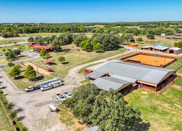 Property at 9739 E US Highway 82, Whitesboro, TX 76273, 4 beds, 3 baths