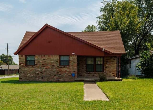 Property at 1260 E Mulkey St, Fort Worth, TX 76104, 3 beds, 2 baths