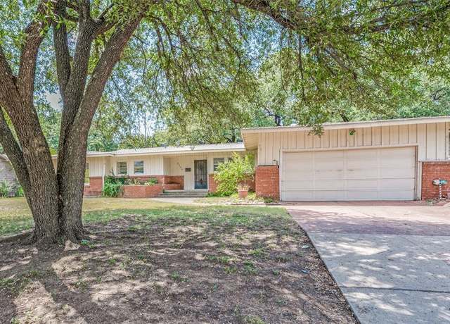Property at 5104 Malinda Ln S, Fort Worth, TX 76112, 3 beds, 2 baths