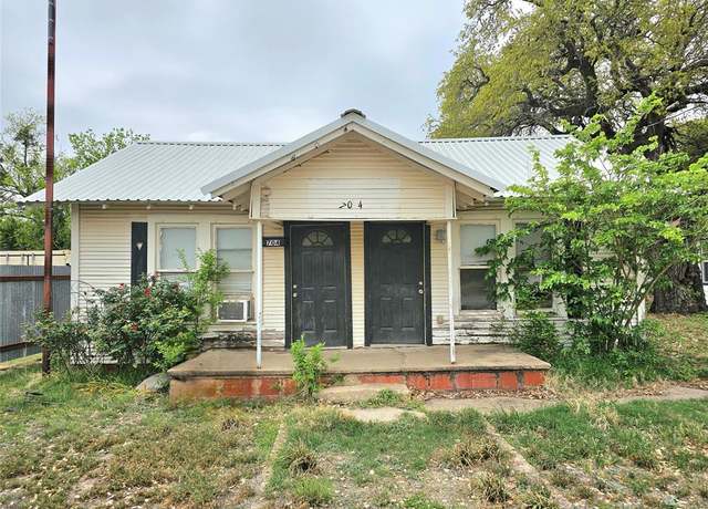 Property at 704 S 2nd St, Bangs, TX 76823, 2 beds, 1 bath