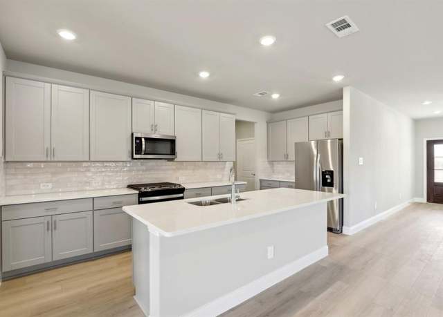 Property at 6601 Stone Elm Ln, Fort Worth, TX 76036, 4 beds, 3.5 baths