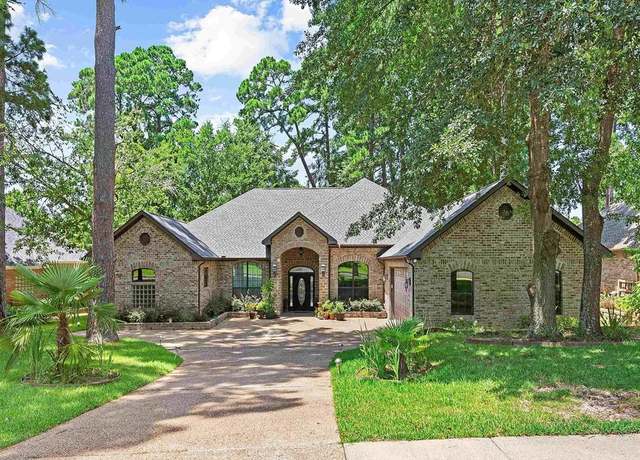 Property at 1114 Ashwood Dr, Tyler, TX 75703, 4 beds, 3 baths