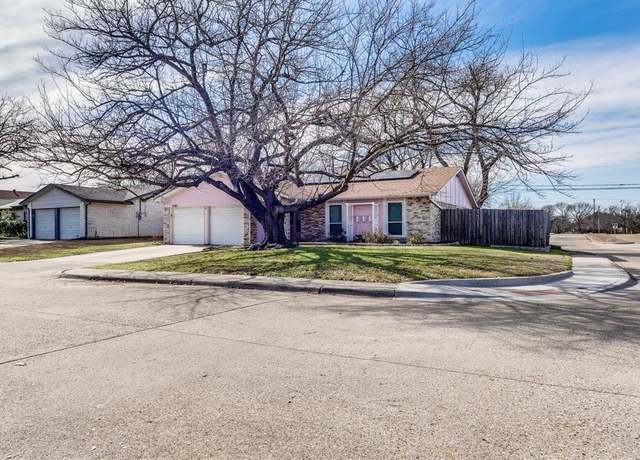 Property at 2301 Windchime Dr, Grand Prairie, TX 75051, 3 beds, 2 baths