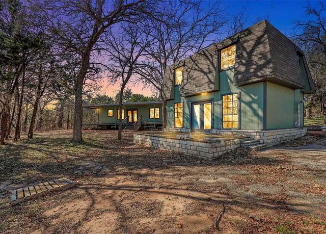 Property at 2821 Spring Ct, Weatherford, TX 76087, 4 beds, 3.5 baths