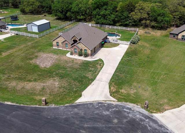 Property at 115 Lyndsey Ct, Boyd, TX 76023, 4 beds, 2 baths