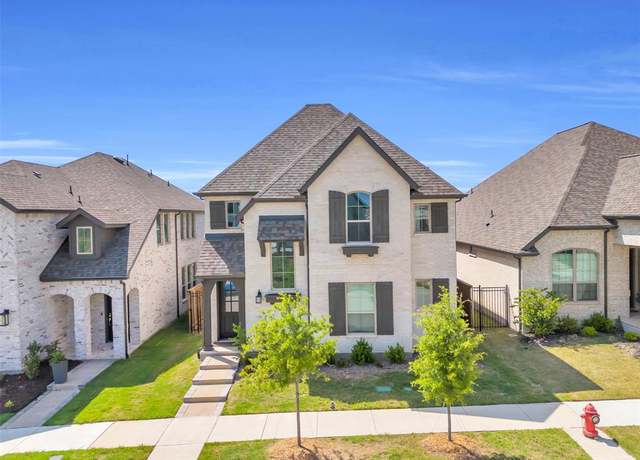 Property at 913 Gilbreath Ave, Crowley, TX 76036, 4 beds, 3 baths