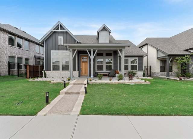 Property at 1028 Almond Blossom Cir, Crowley, TX 76036, 3 beds, 2.5 baths