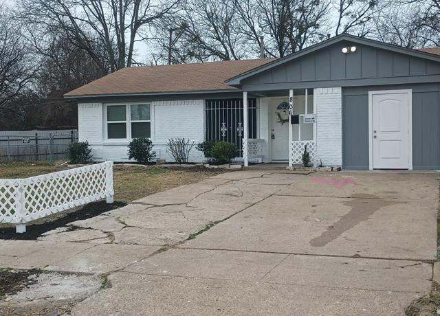 Property at 806 Clearwood Dr, Dallas, TX 75232, 4 beds, 2 baths