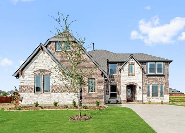 Property at 8924 New Ballinger Dr, Denton, TX 76226, 5 beds, 4 baths