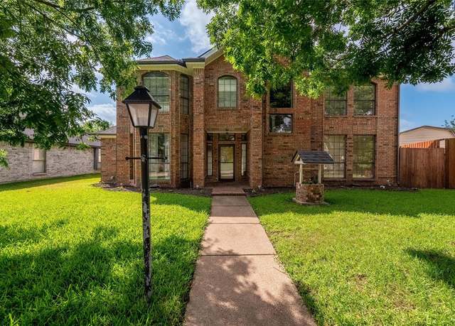 Property at 1016 Craig Dr, Mesquite, TX 75181, 6 beds, 3 baths