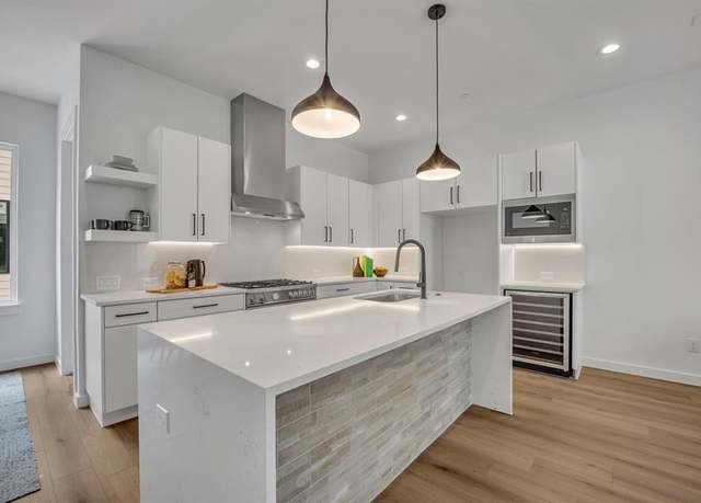 Property at 3612 N San Jacinto Ave #106, Dallas, TX 75204, 2 beds, 2.5 baths