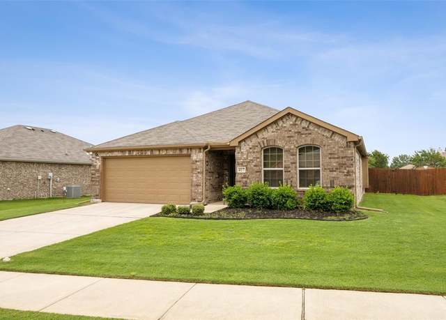 Property at 417 Highmeadow Dr, Aubrey, TX 76227, 3 beds, 2 baths