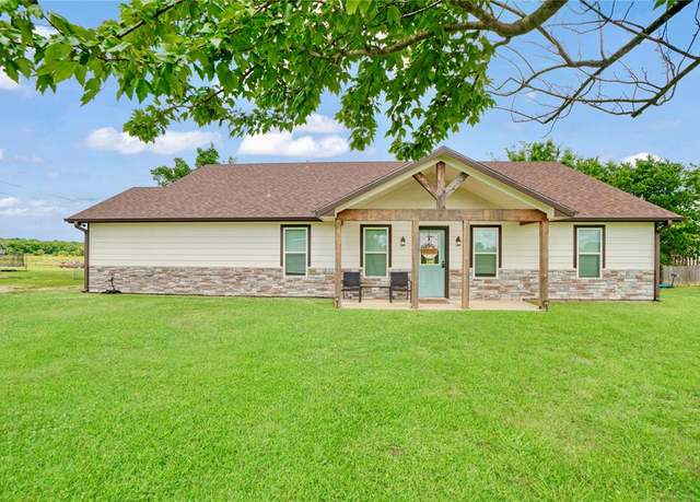 Property at 2335 County Road 22900, Paris, TX 75460, 3 beds, 2.5 baths