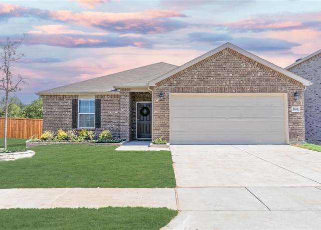 Property at 1105 Trace Dr, Aubrey, TX 76227, 3 beds, 2 baths