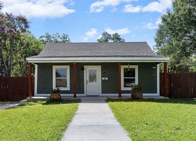 Property at 2724 Gurley Ave, Waco, TX 76711, 2 beds, 2.5 baths