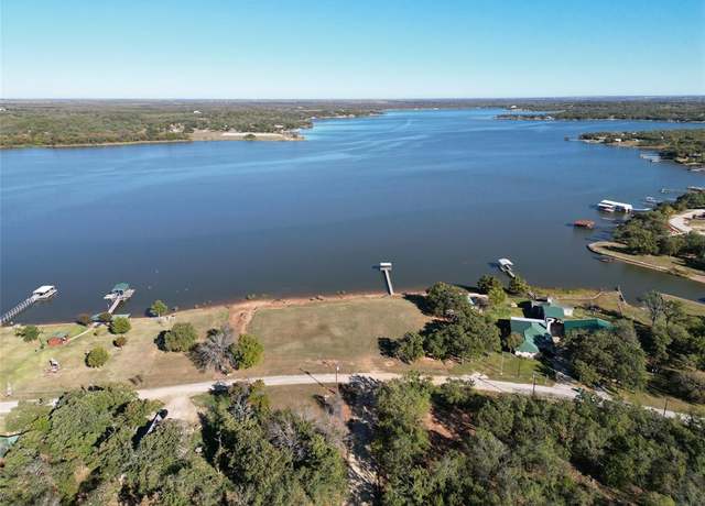 Property at 204 Cortez Dr, Nocona, TX 76255