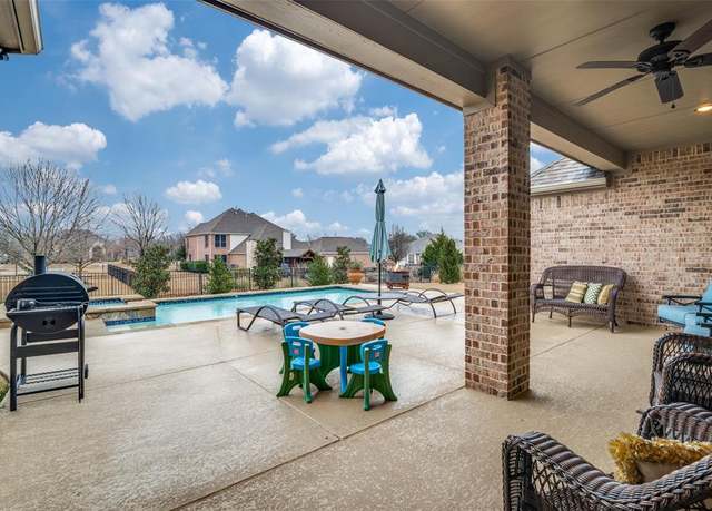 Property at 404 Asher Dr, Heath, TX 75032, 4 beds, 2.5 baths
