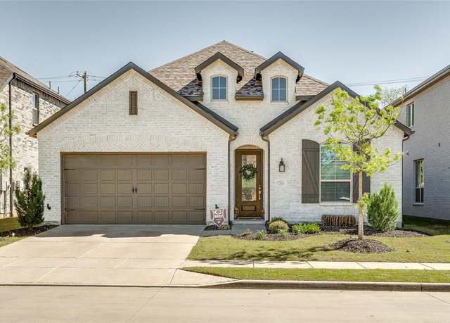 Property at 704 Wycliffe Dr, Celina, TX 75009, 4 beds, 2.5 baths