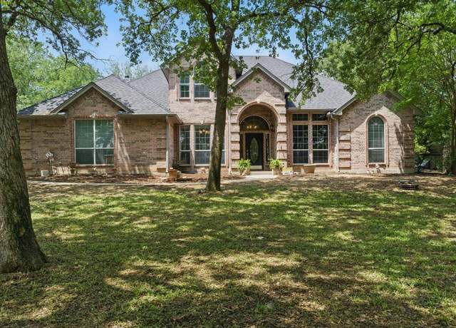 Property at 174 Sugartree Cir, Lipan, TX 76462, 4 beds, 3 baths
