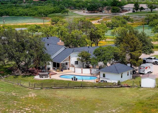 Property at 310 Foothill Rd, Abilene, TX 79602, 5 beds, 5 baths