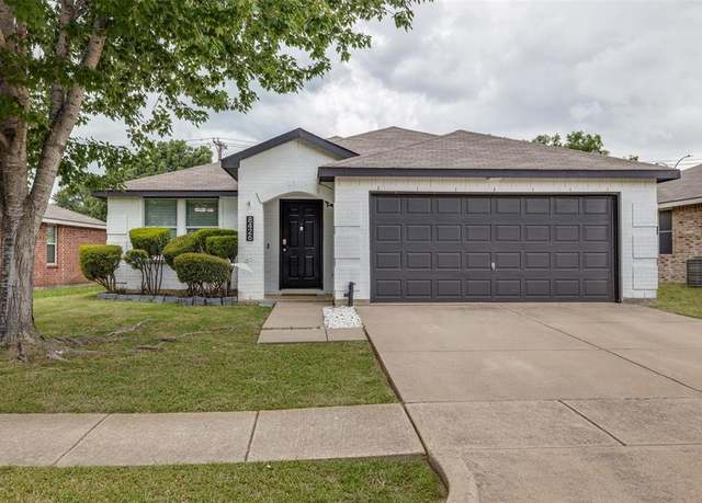 Property at 8426 Jacaranda Way, Arlington, TX 76002, 3 beds, 2 baths