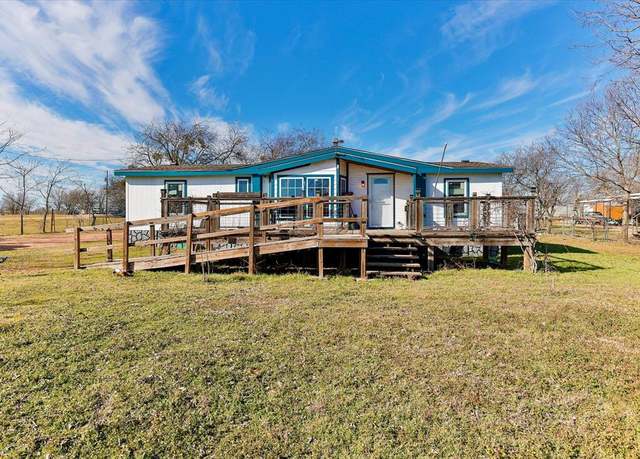 Property at 8717 Skyline Dr, Joshua, TX 76058, 3 beds, 2 baths